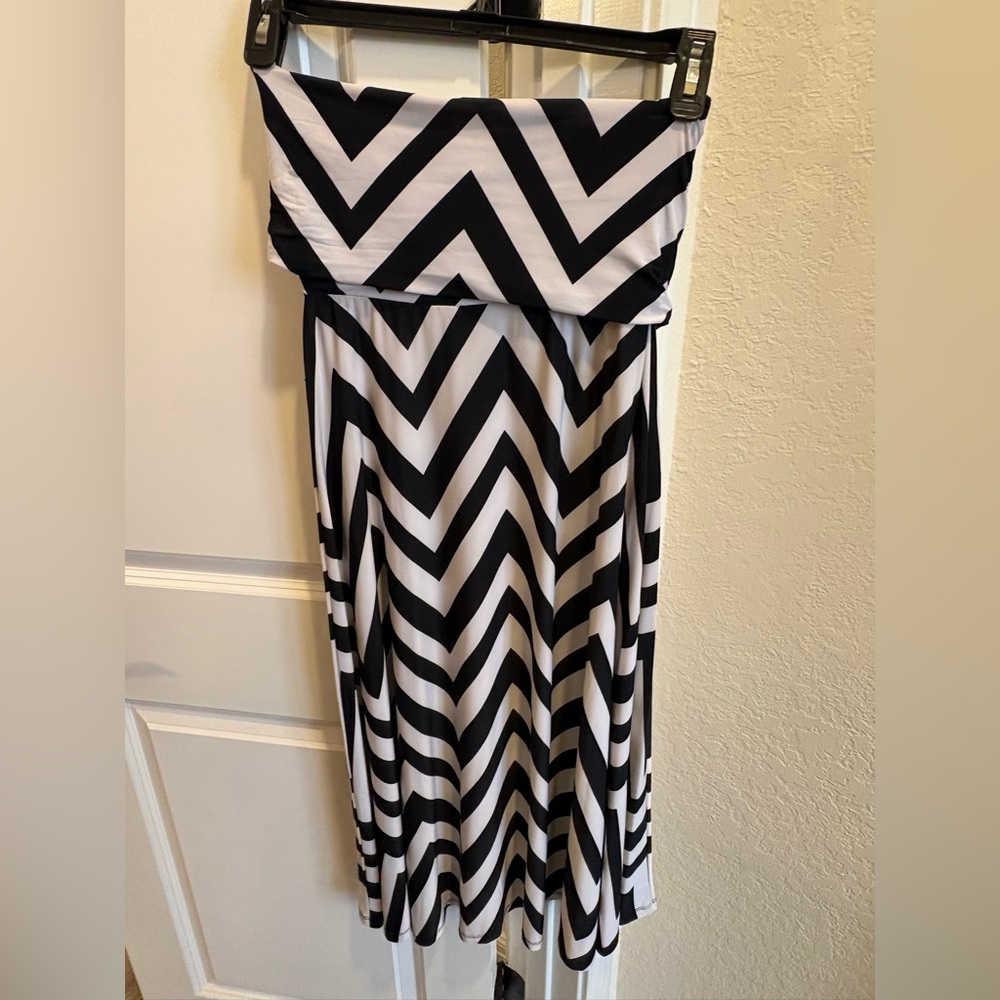 INC International Concepts Monochrome Chevron Skirt